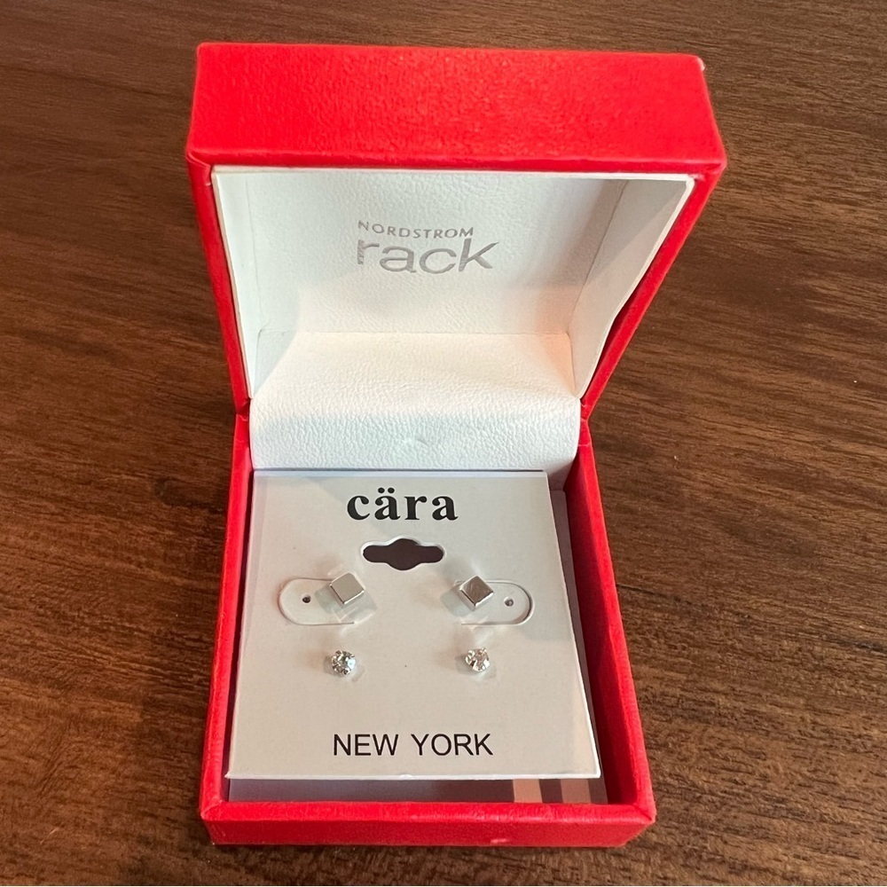 NWT⛱️cara - Silver Stud Earring Set - OS